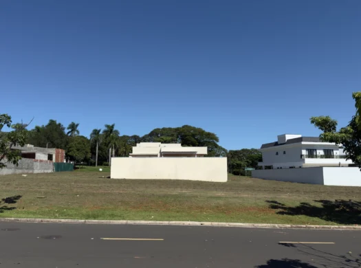 Descubra a oportunidade perfeita para construir a casa dos seus sonhos no Reserva Santa Izabel, um d